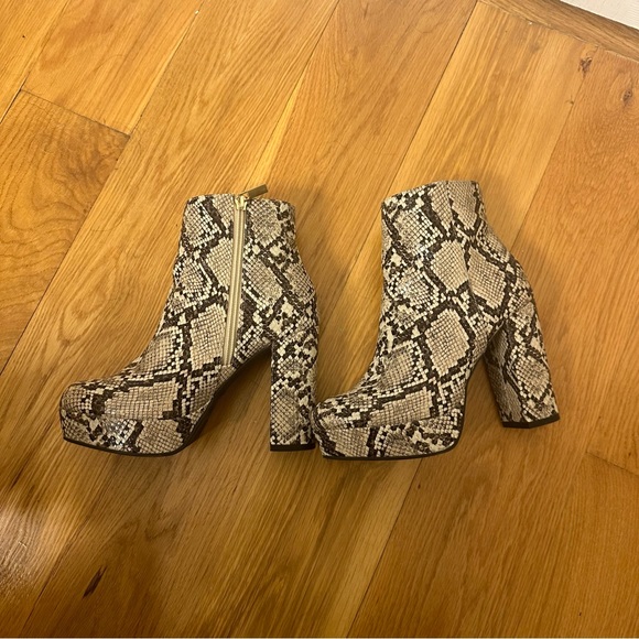 Snake Skin Platform Booties - Picture 5 of 8